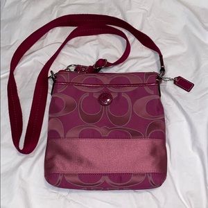 Pink Coach shoulder bag/purse